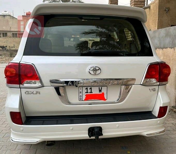 تۆیۆتا لاند کروزەر
